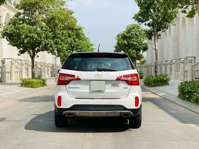 Kia Sorento CRDi 2019 máy dầu số tự động