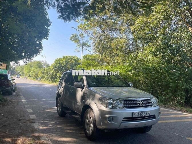 Toyota Fortuner 2010 SR5 2.7 AT - 1200 km