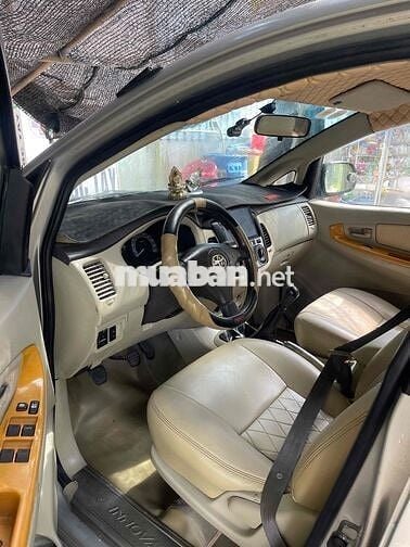 nhà ít đi nên bán lại xe Innova đời 208 hơn 100 tr