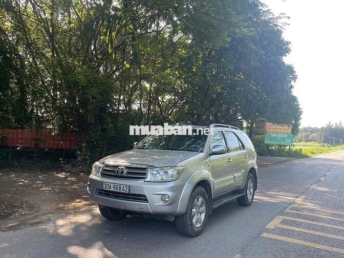 Toyota Fortuner 2010 SR5 2.7 AT - 1200 km