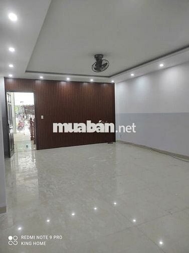 NHÀ 3 TẦNG MẶT TIỀN TRUNG TRUNG NGHĨA TRƯỚC BẾN XE