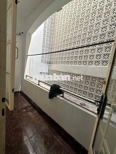 Chị mình cần SHARE lại 3 LẦU nhà mặt tiền NGUYỄN GIA TRÍ - BÌNH THẠNH