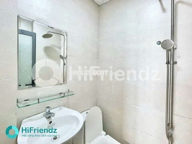 Phòng trọ gác lửng sẵn đầy đủ nội thất cửa sổ trời ngay Thoại Ngọc Hầu