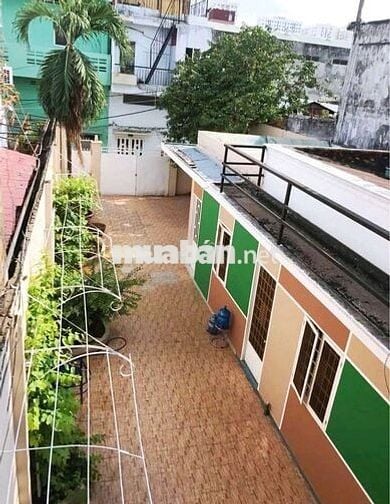 Nhà thuê Lũy Bán Bích. Quận Tân Phú (5pn, 5wc) hẻm 4m. Dtsd 400m2