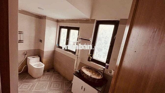 nhà 3 tầng vị trí đắc địa ngô thì nhậm