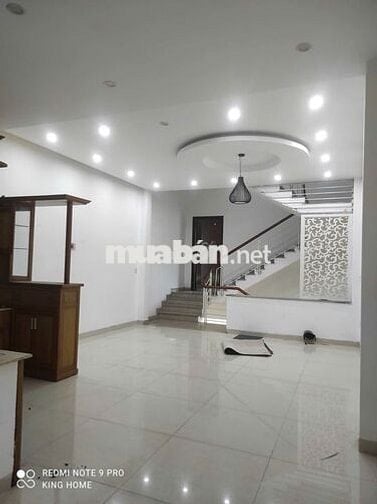 NHÀ 3 TẦNG MẶT TIỀN TRUNG TRUNG NGHĨA TRƯỚC BẾN XE