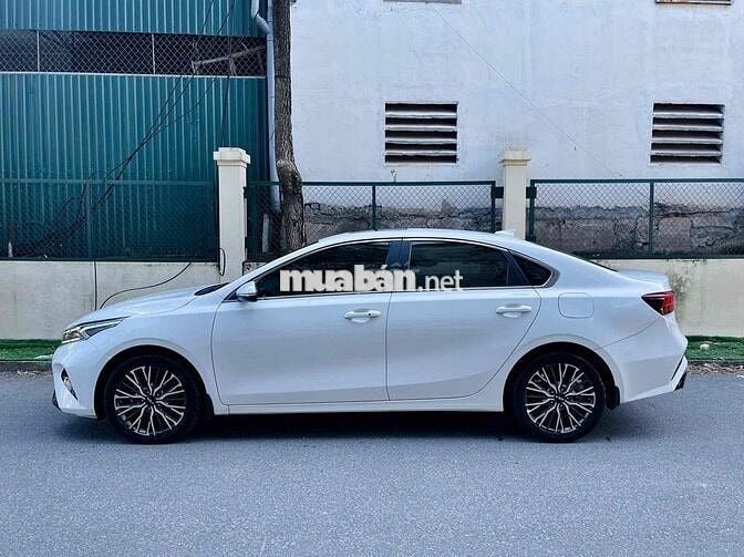 Kia K3 2022 Premium 2.0 AT - 71000 km