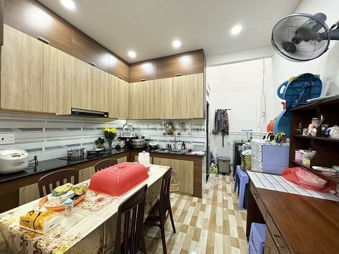 BÁN NHÀ NGAY CÔNG VIÊN THIÊN PHƯỚC - LỮ GIA QUẬN 11