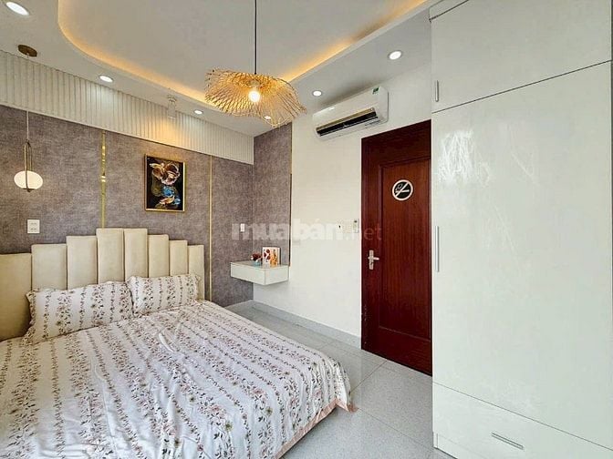 Hiếm bán nhà siêu phẩm Hoàng Hoa Thám, Bình Thạnh 4.2x17.2