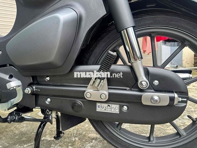 Super Cub 125 đặc biệt đen nhám 2025
