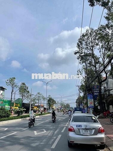 Quán cf 9x20m 3 lầu mới 99% mặt tiền Nguyễn Văn Cừ