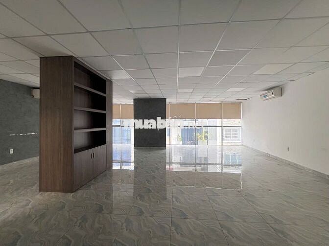 ✨ Cho thuê nhà góc đẹp – Mặt tiền Sư Vạn Hạnh, Quận 10 ✨