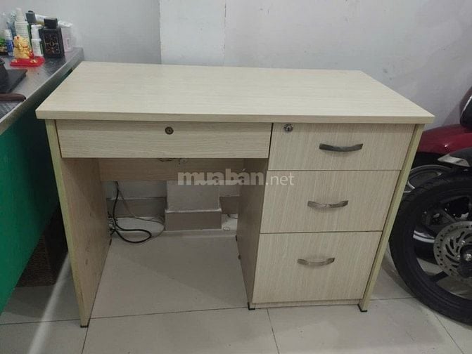 Ann thanh lý bàn văn phòng giá tốt 