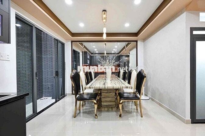 Bán Nhà Bàn Cờ Quận 3, 60m2(5x12) 5 Tầng, 5PN 5WC, HXH, Giá Mềm Nhất.