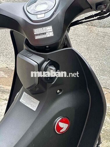 Super Cub 125 đặc biệt đen nhám 2025