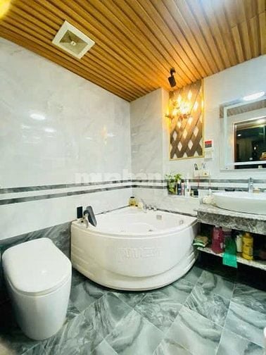 Bán nhà 7 tầng 62m - mặt tiền 6m - Kim Đồng giá hơn 20 tỷ