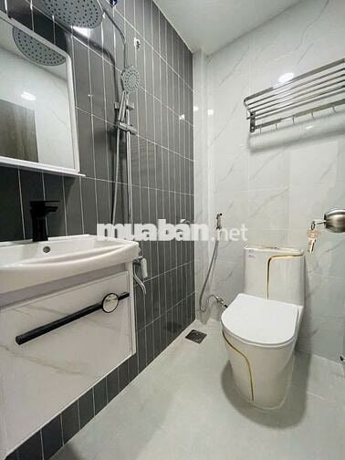 Bán Nhà Trần Văn Đang Q3 1 Lầu 2pn 2wc