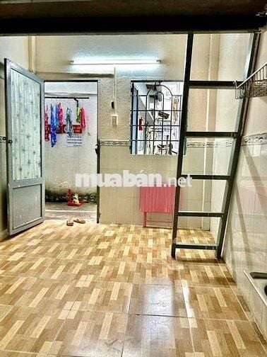 Sang lại dãy trọ 10p- 10wc ( có gác, bàn bếp,máy lạnh)