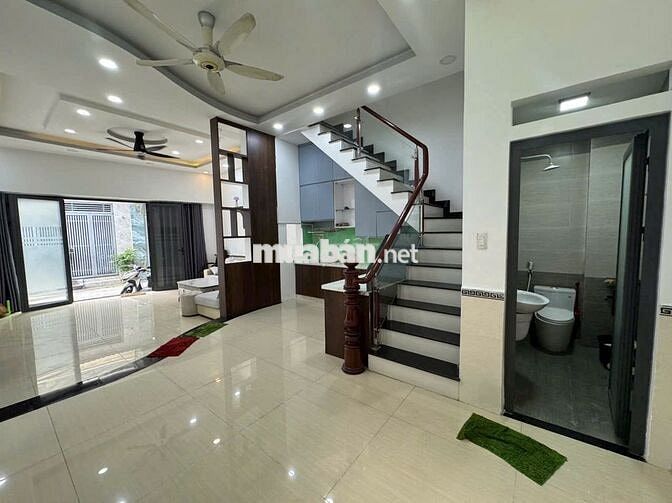 Nhà hxh dt55m2 đúc thật 2 lầu 4pn đường Hồ Văn Long BHH B, Q.Bình Tân