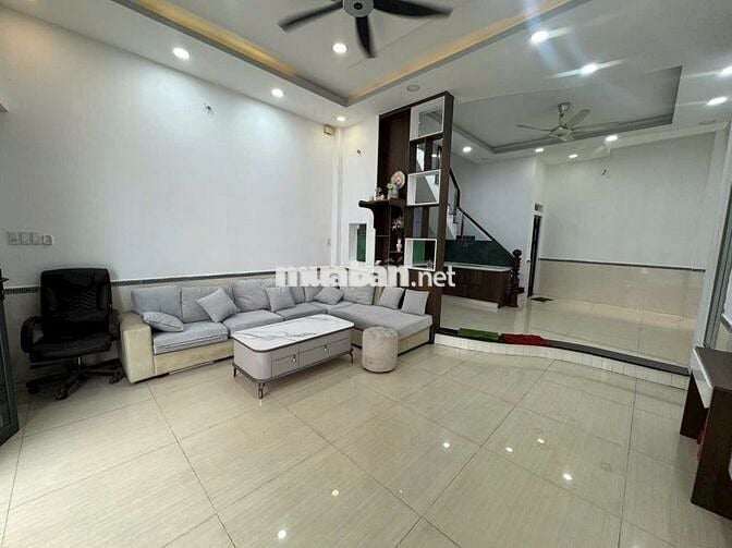 Nhà hxh dt55m2 đúc thật 2 lầu 4pn đường Hồ Văn Long BHH B, Q.Bình Tân