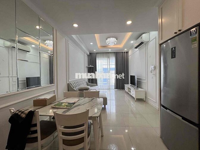 Cho thuê 2PN.2WC đầy đủ nội thất ở ngay nhà mới đẹp Golden Mansion