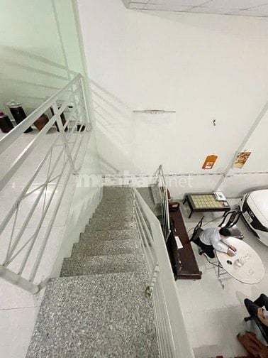 BÁN NHÀ HẺM XE TẢI THÔNG LÊ VĂN VIỆT, TĐ. 81M2 5.9TỶ. LH: 0902631439