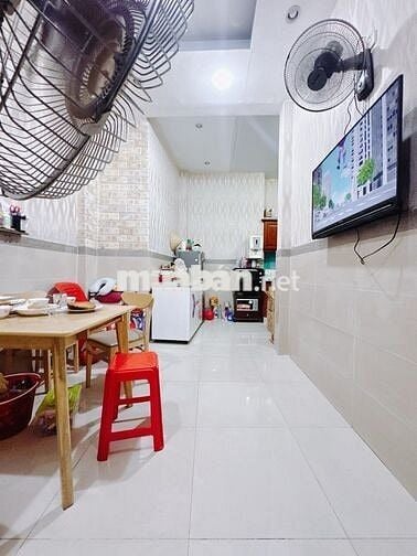 NHÀ TÔN ĐẢN Q4- HẺM 3m- 46m2 - 3 LẦU- 5PN- CHỈ 3.95 TỶ