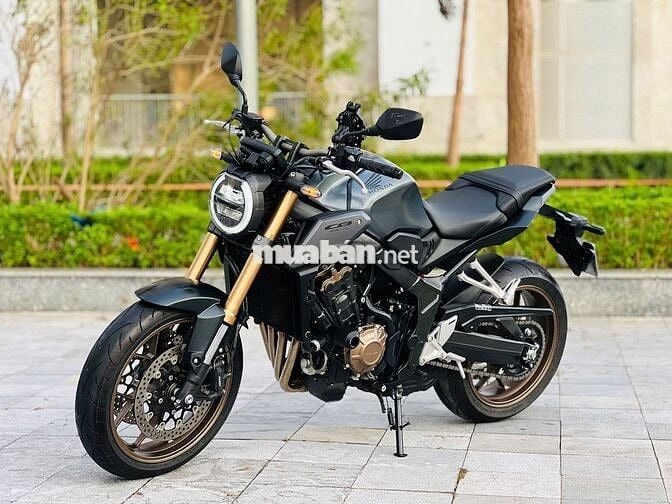 Mạnh Hà Motor bán CB650R dkld 2024 odo 3k lướt