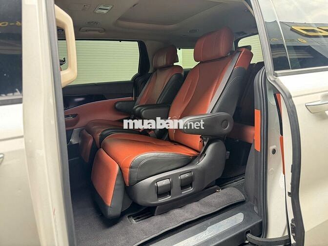 Kia Carnival 2022 2.2D Signature 7 ghế (clone)