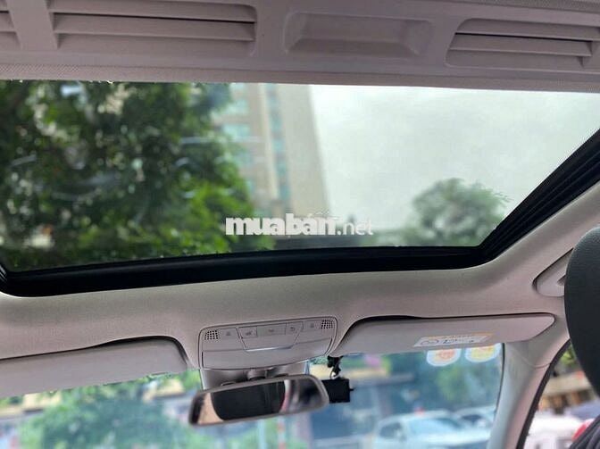 Mercedes Benz C250 Exclusive 2016 màu đỏ