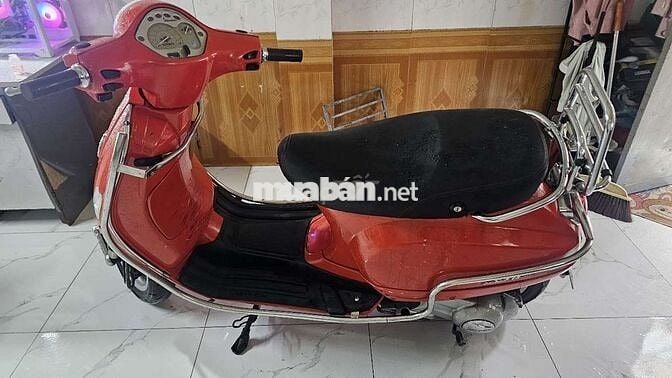 cần bán xe máy vespa dòng kim phun điện tử 2013