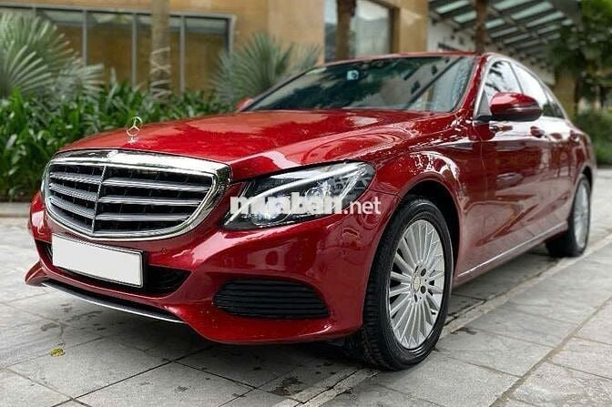 Mercedes Benz C250 Exclusive 2016 màu đỏ