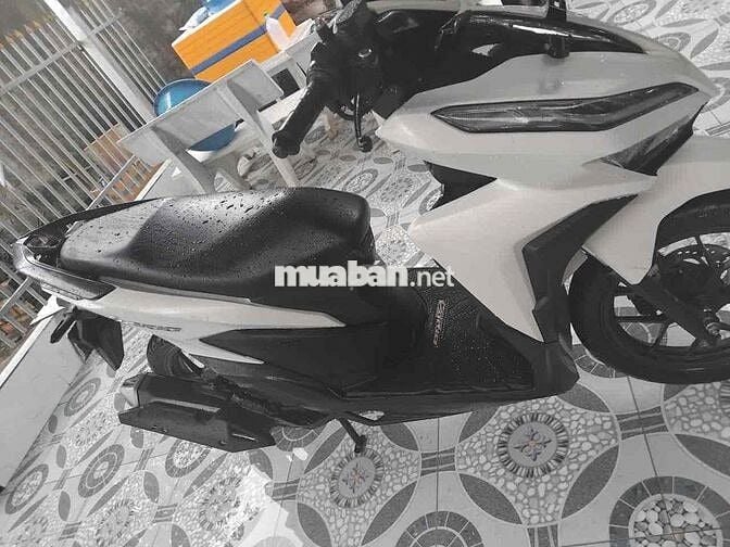 Cần bán Vario 125 xe còn đẹp vỏ còn máy êm