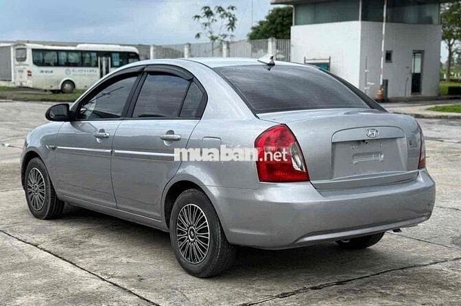 Hyundai Verna 2009 1.4 MT