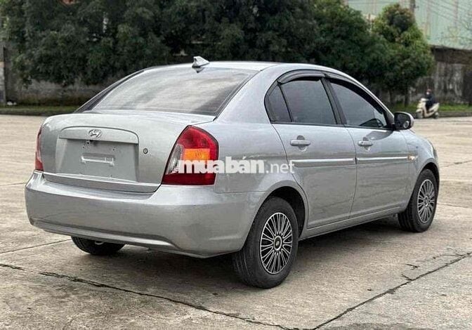 Hyundai Verna 2009 1.4 MT