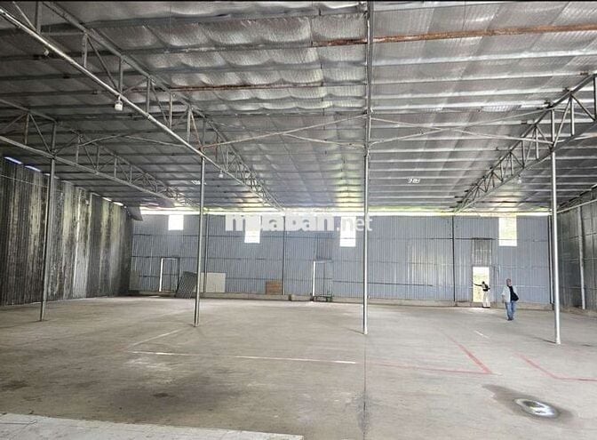 CHO THUÊ KHO,XƯỞNG 420M² 40TR/T, Đ XE CÔNG VÀO 24/7 KCN TÂN BÌNH