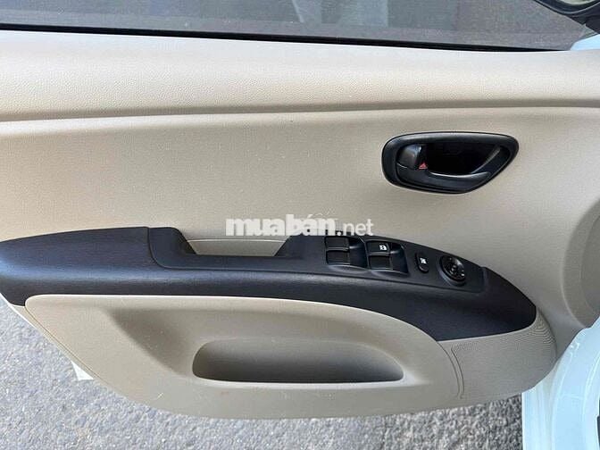 HYUNDAI I 10 NHẬP ẤN ĐỘ 2011 AT bảng 1.2 cữa cóc