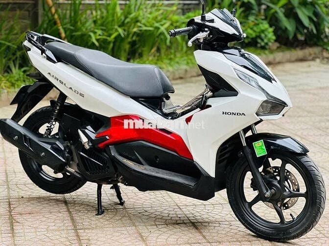 Honda Air Blade Trắng Đỏ Đen