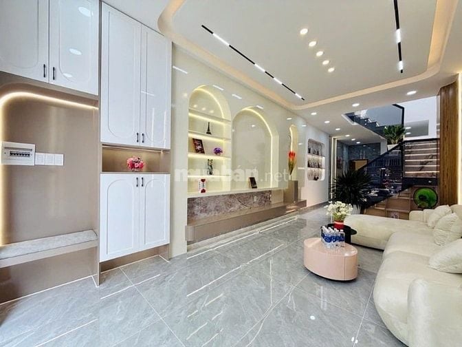 Chủ định cư bán gấp nhà Trường Sa BThanh - Sang xịn mịn chỉ hơn 2 tỷ