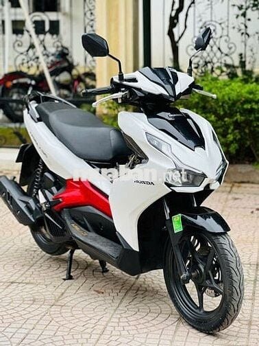 Honda Air Blade Trắng Đỏ Đen
