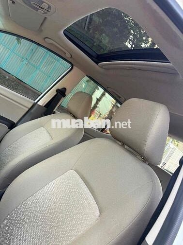 HYUNDAI I 10 NHẬP ẤN ĐỘ 2011 AT bảng 1.2 cữa cóc