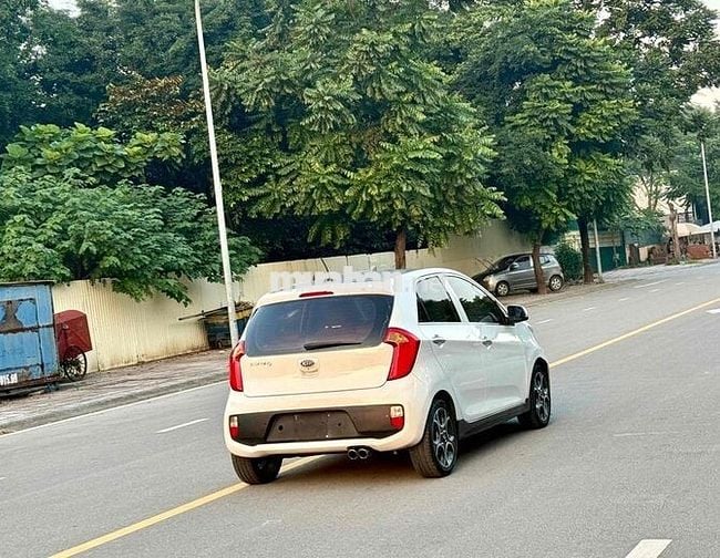 Kia Morning Sport 1.0 AT 2011