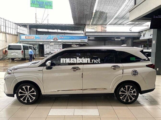 Toyota Veloz Cross 2022 CVT Top - 67000 km