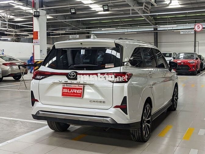 Toyota Veloz Cross 2022 CVT Top - 113000 km