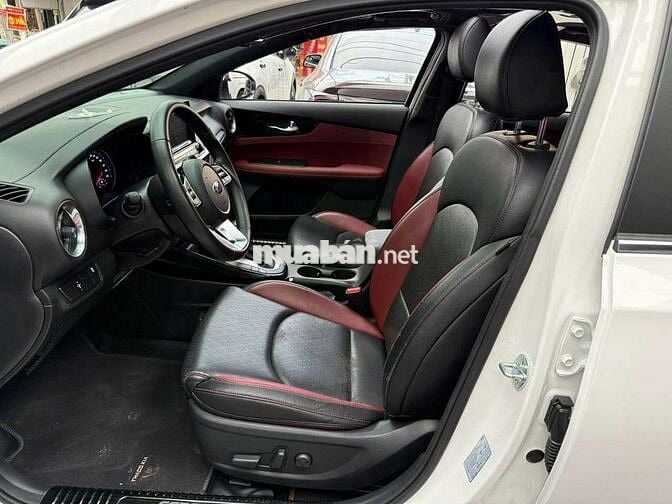 Kia cerato 2.0L - 24000 km