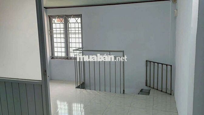 Cho thuê nhà mặt tiền Phạm Văn Chí quận 6