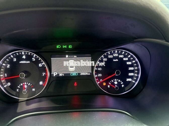 Kia cerato 2.0L - 24000 km