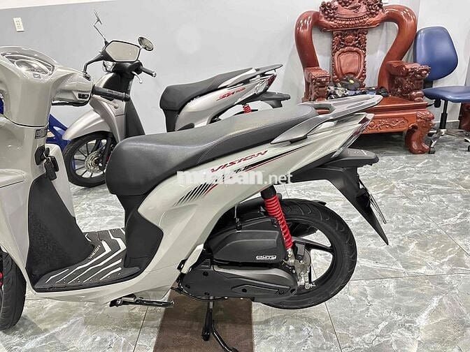 Vision bánh lớn 2023