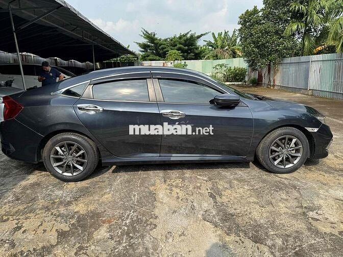 Honda Civic 2019 1.8G  - 72000 km xe cọp