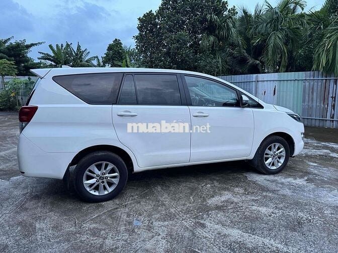 Toyota Innova 2018 2.0G - 120000 km